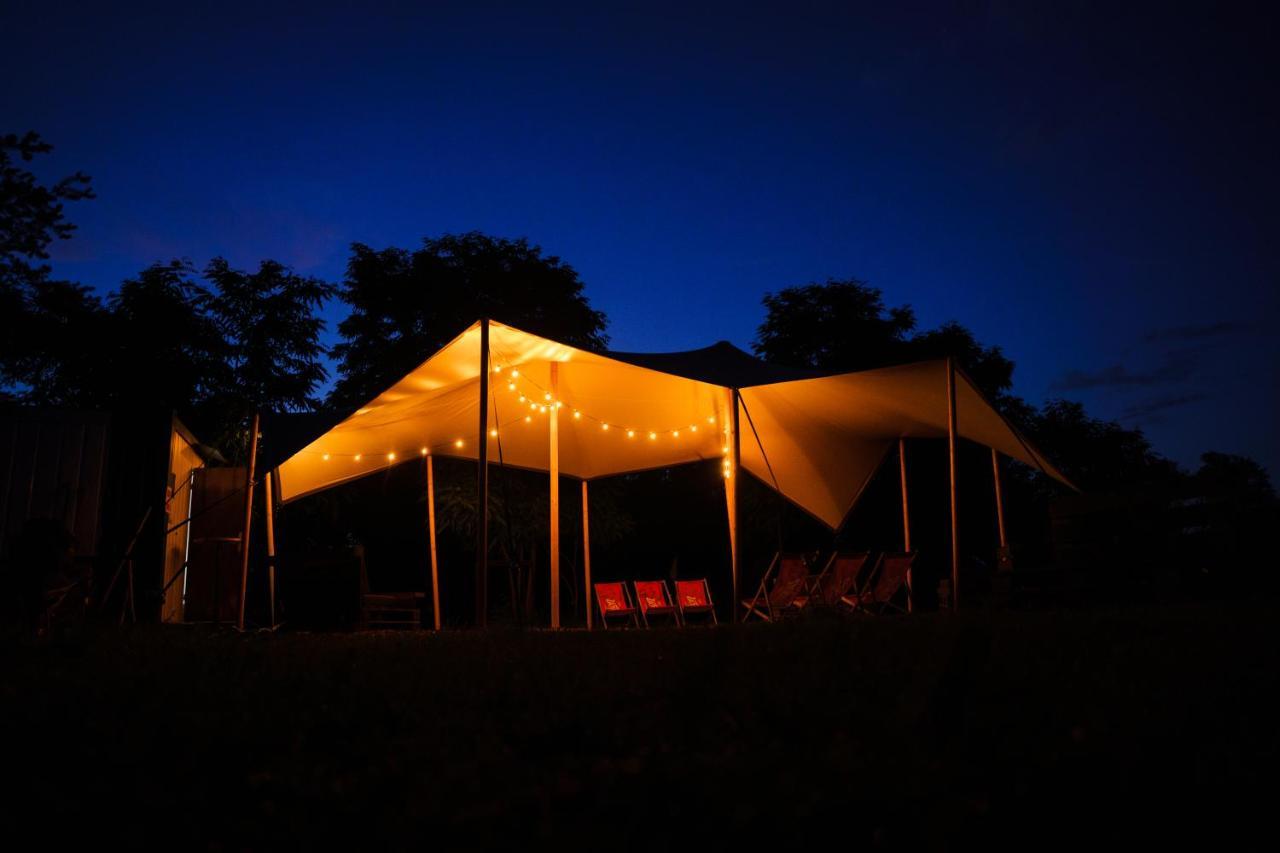 Camping @ Nogometni Golf Ljubljana Hotel Ngoại thất bức ảnh